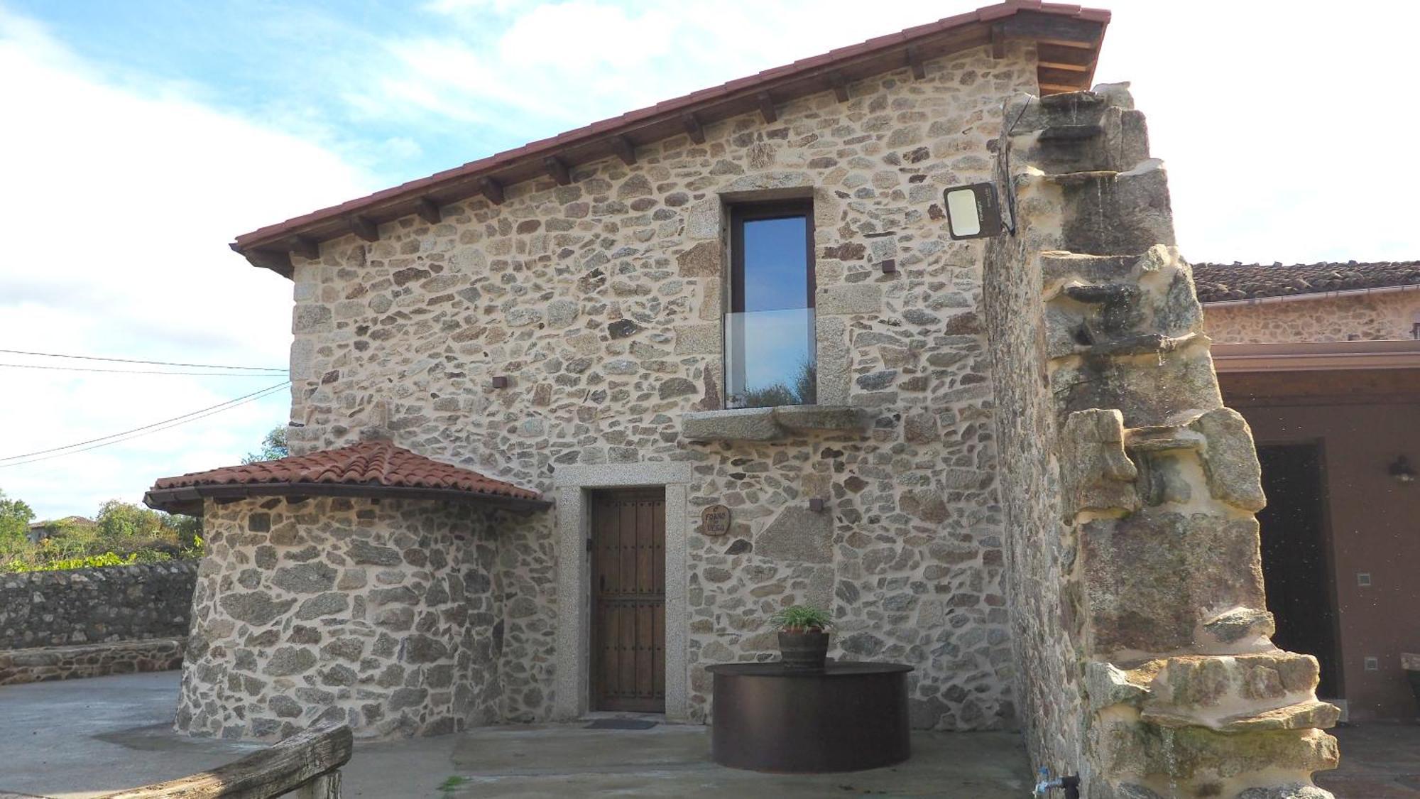 Apartamentos Muralla Sacra Sober Exterior photo